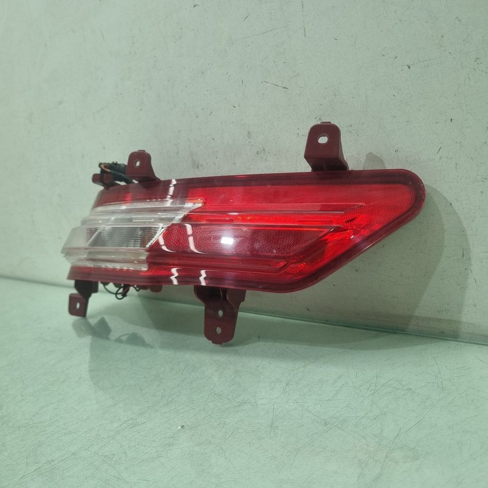 Lanterna Tras Esq Para-choque Hyundai HB20 Hatch 2023/2025