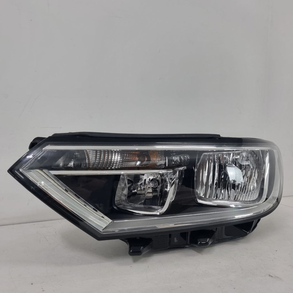 Farol Diant Esq Volkswagen Passat B8 2014/2023