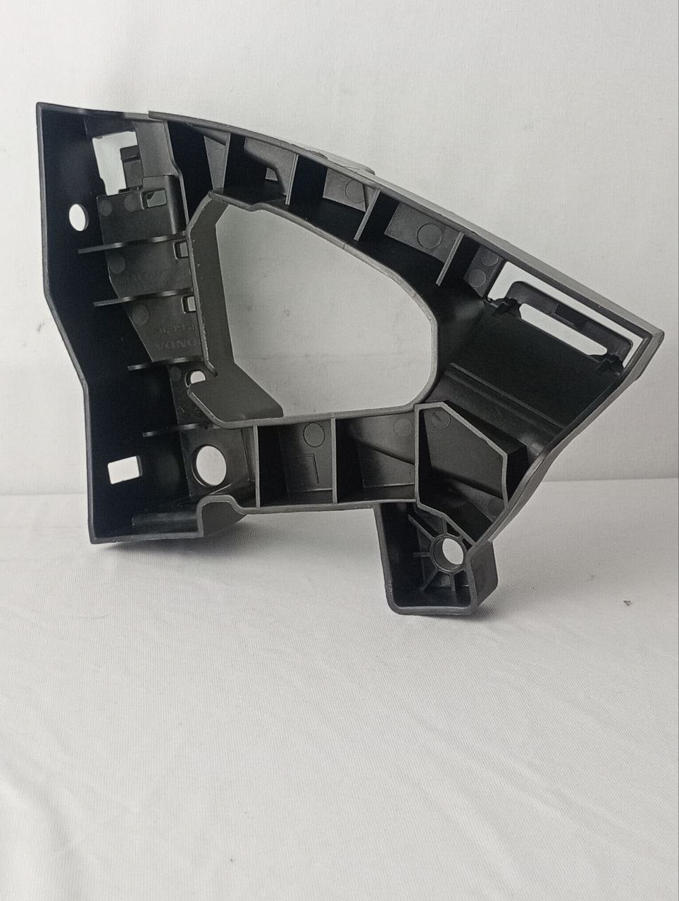 Suporte Para-choque Dianteiro Direito Honda HR-V 2022/2025 Novo