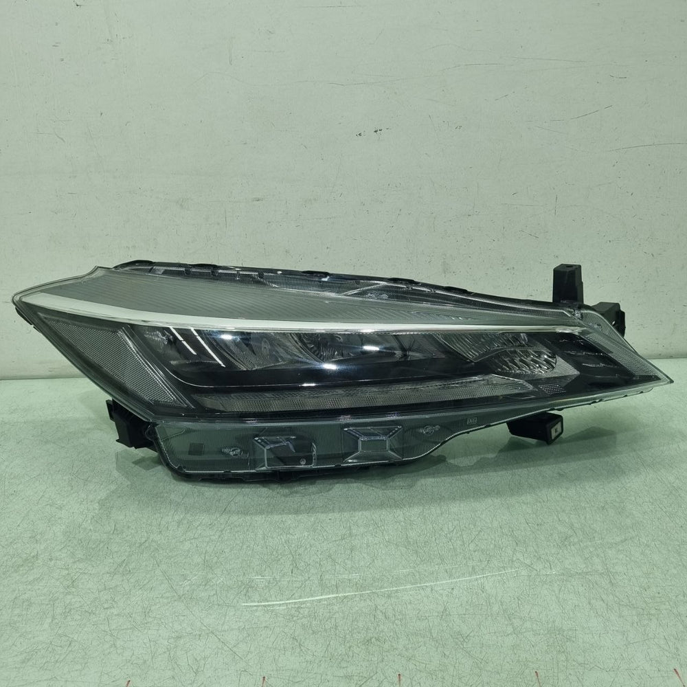 Farol Diant Dir Nissan Kicks 2021/2025 Usado