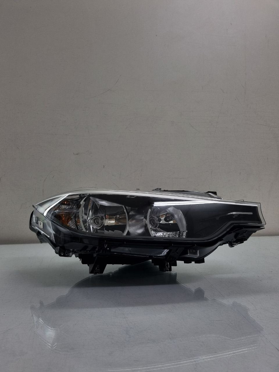 Farol Direito Serie 3 2013/2015 BWM Serie 3 320I F30 S/