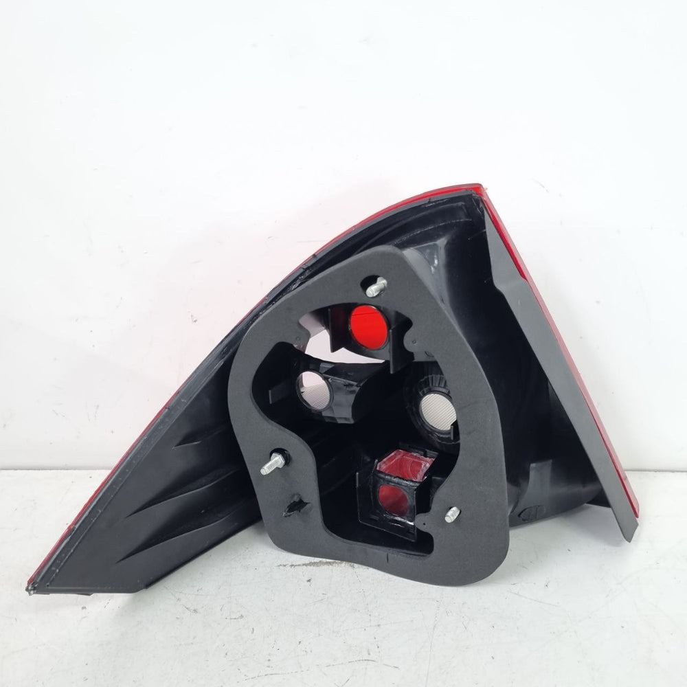 Lanterna Tras Dir Ford Fiesta Sedan 2004/2010