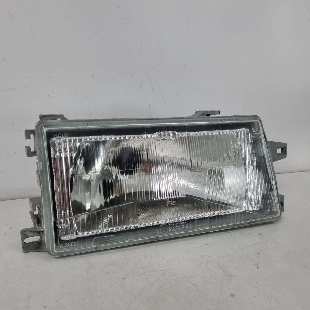 Farol Diant Esq Fiat Uno 1991/2013