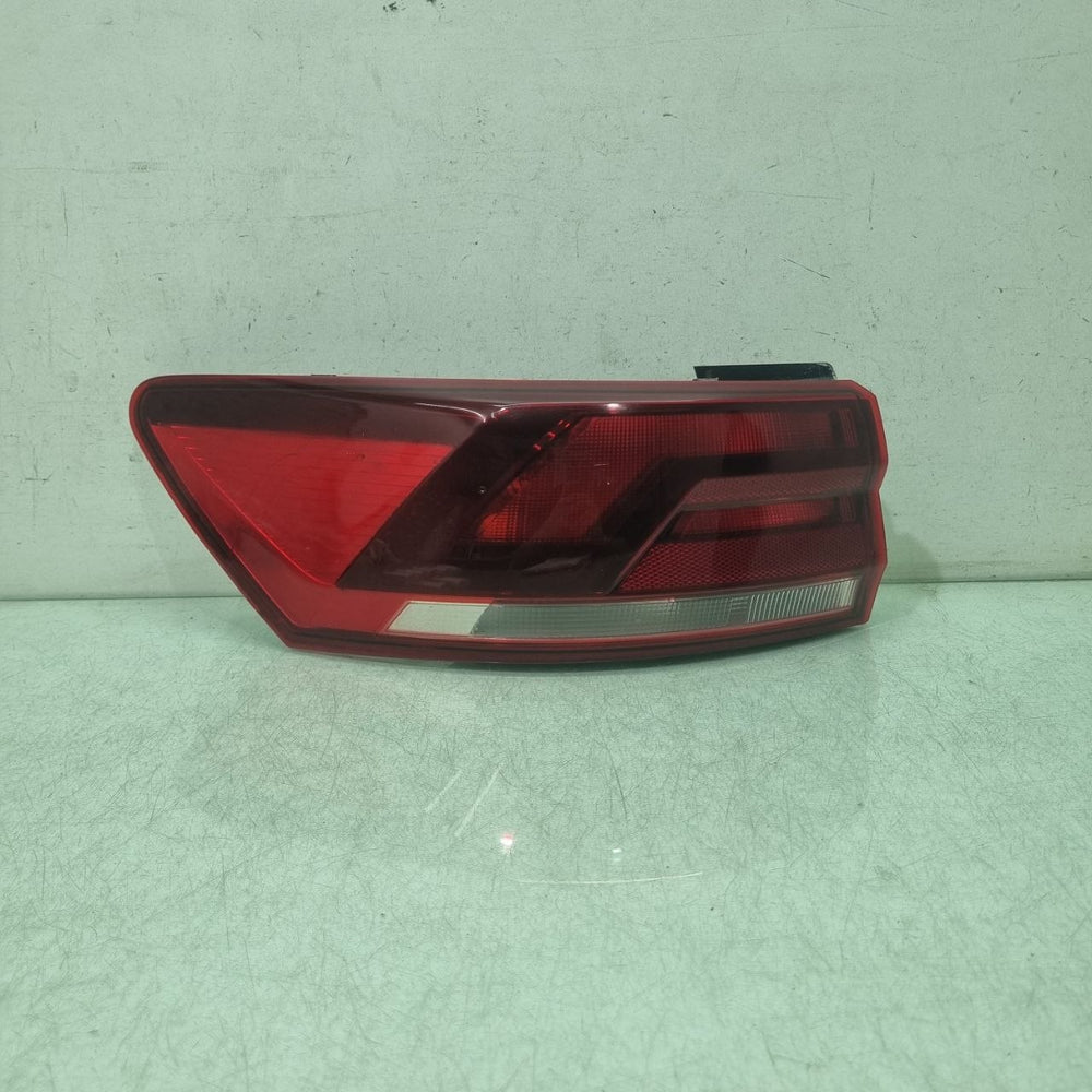Lanterna Traseira Esq Volkswagen Virtus 2018/2022 - Original
