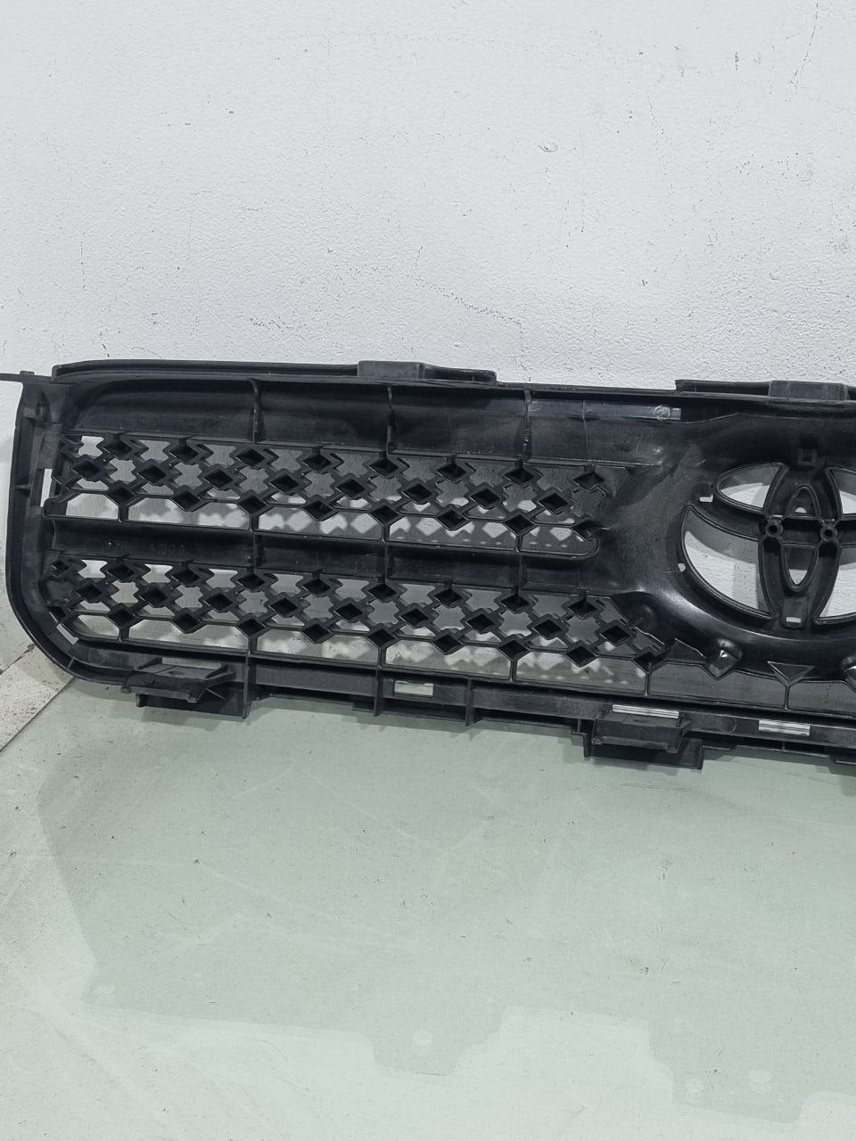 Grade Dianteira Superior Toyota RAV4 2006/2012 Usado