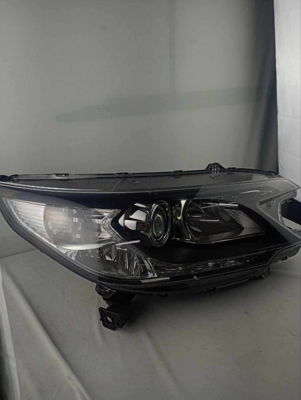 Farol lado direito honda CR-V 2012 A 2016