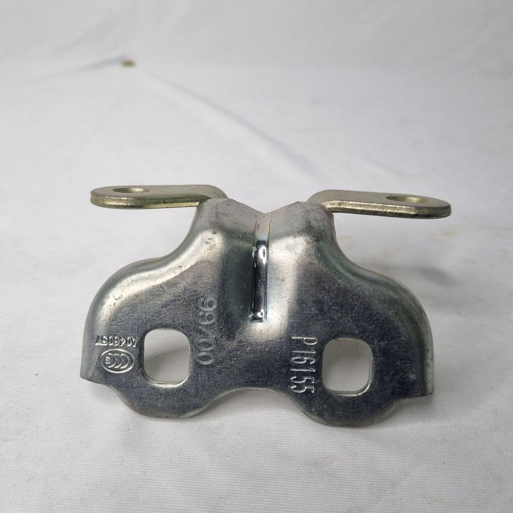 Dobradiça Inferior Porta Traseira Direita Chevrolet Cobalt 2012/2020 Usada