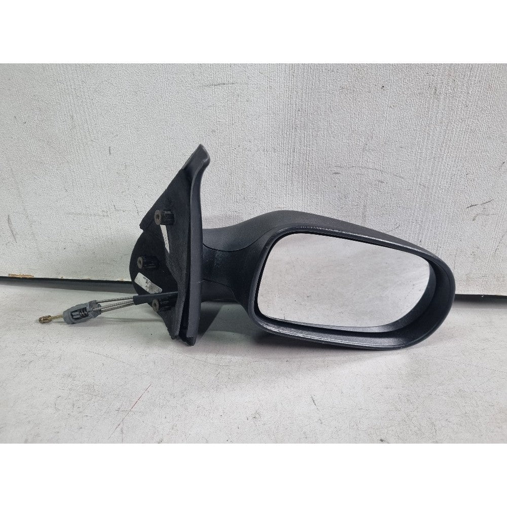 Retrovisor direito manual Fiat Palio 2P 2004/2008 semi-novo