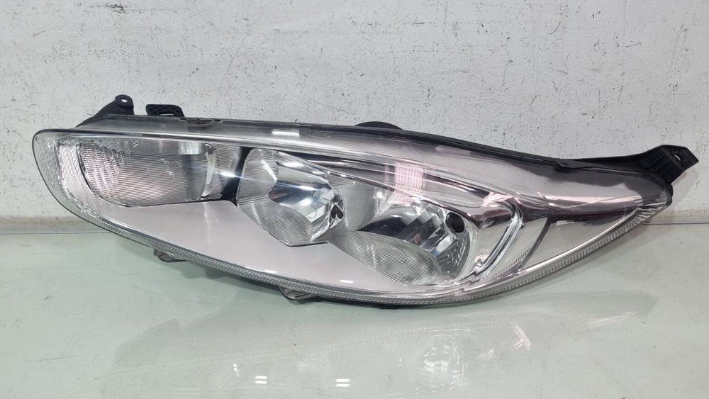 Farol Dianteiro Esquerdo Ford New Fiesta 2013/2017 Usado