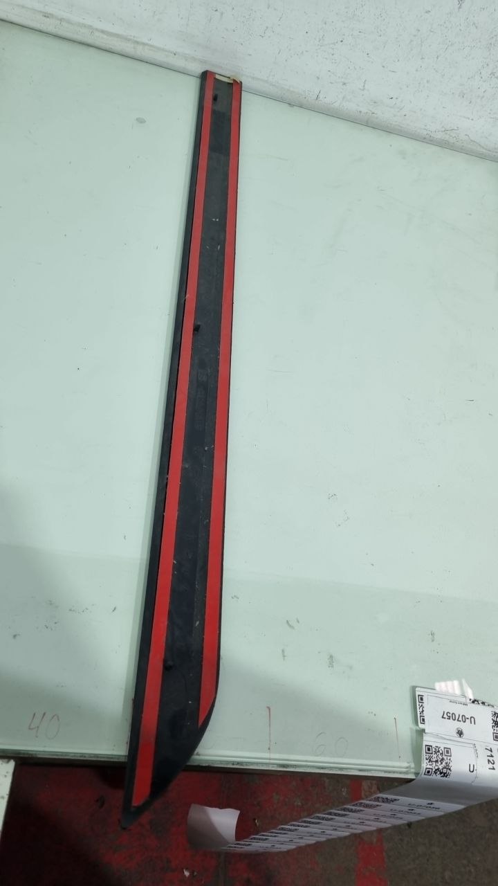 Friso Moldura Porta Tras Esq Peugeot 2008 2015/2019