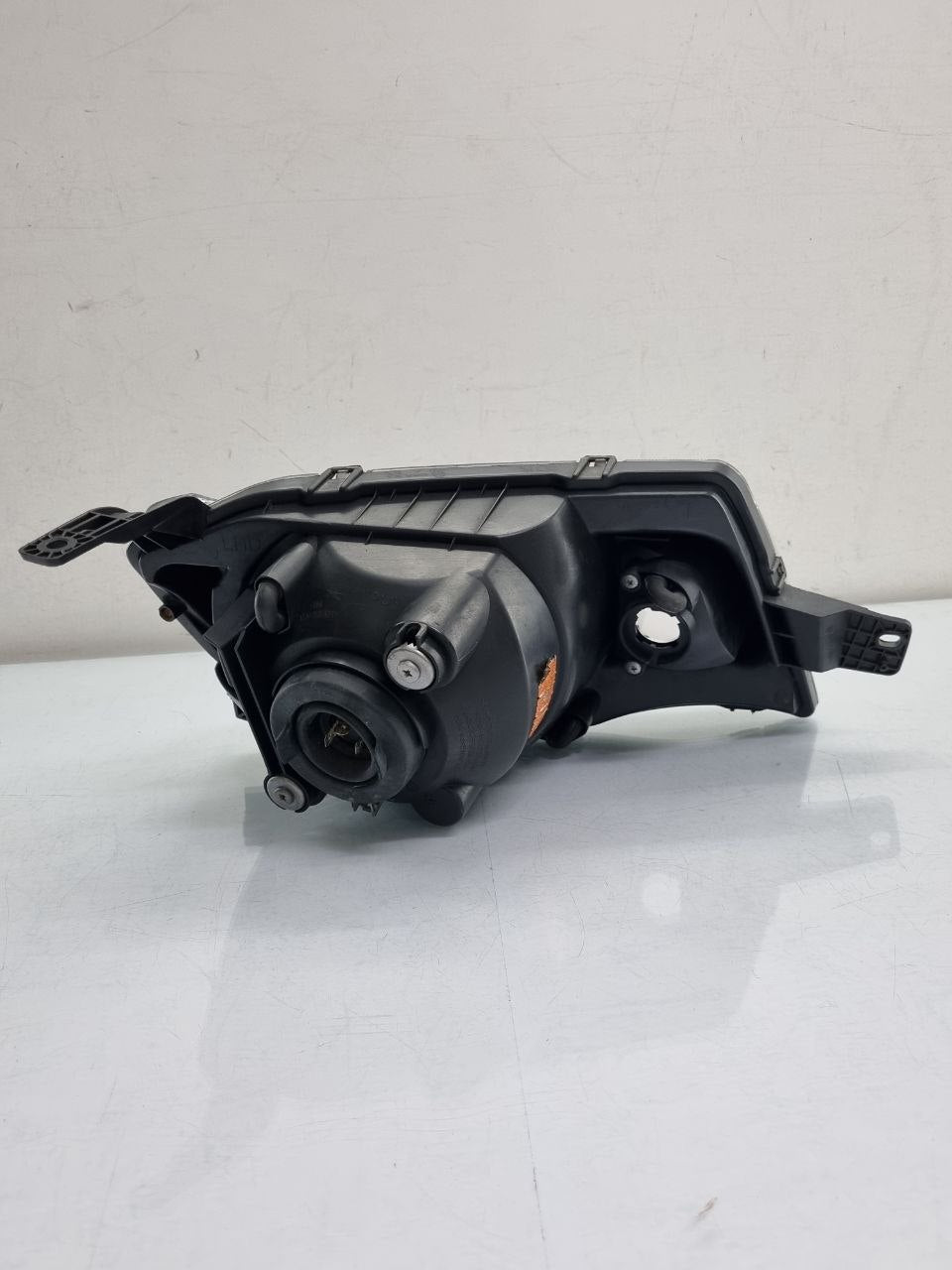 Farol Esquerdo Kwid 2017/2022 Masc Negra