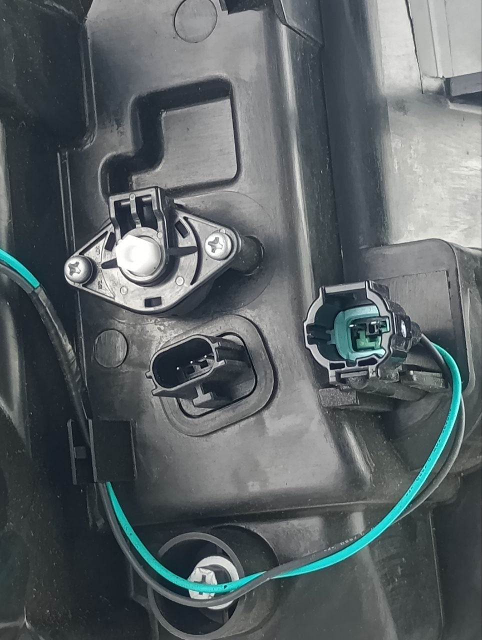 Farol lado esquerdo Nissan x-trail t31, 2007 a 2012