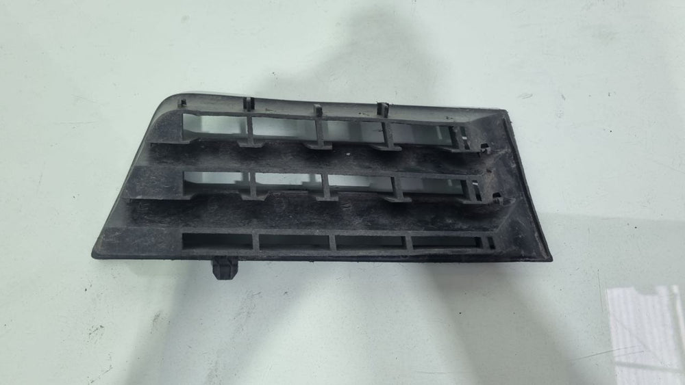 Grade Inferior Para-choque Diant Dir Volkswagen Golf 2000/2007
