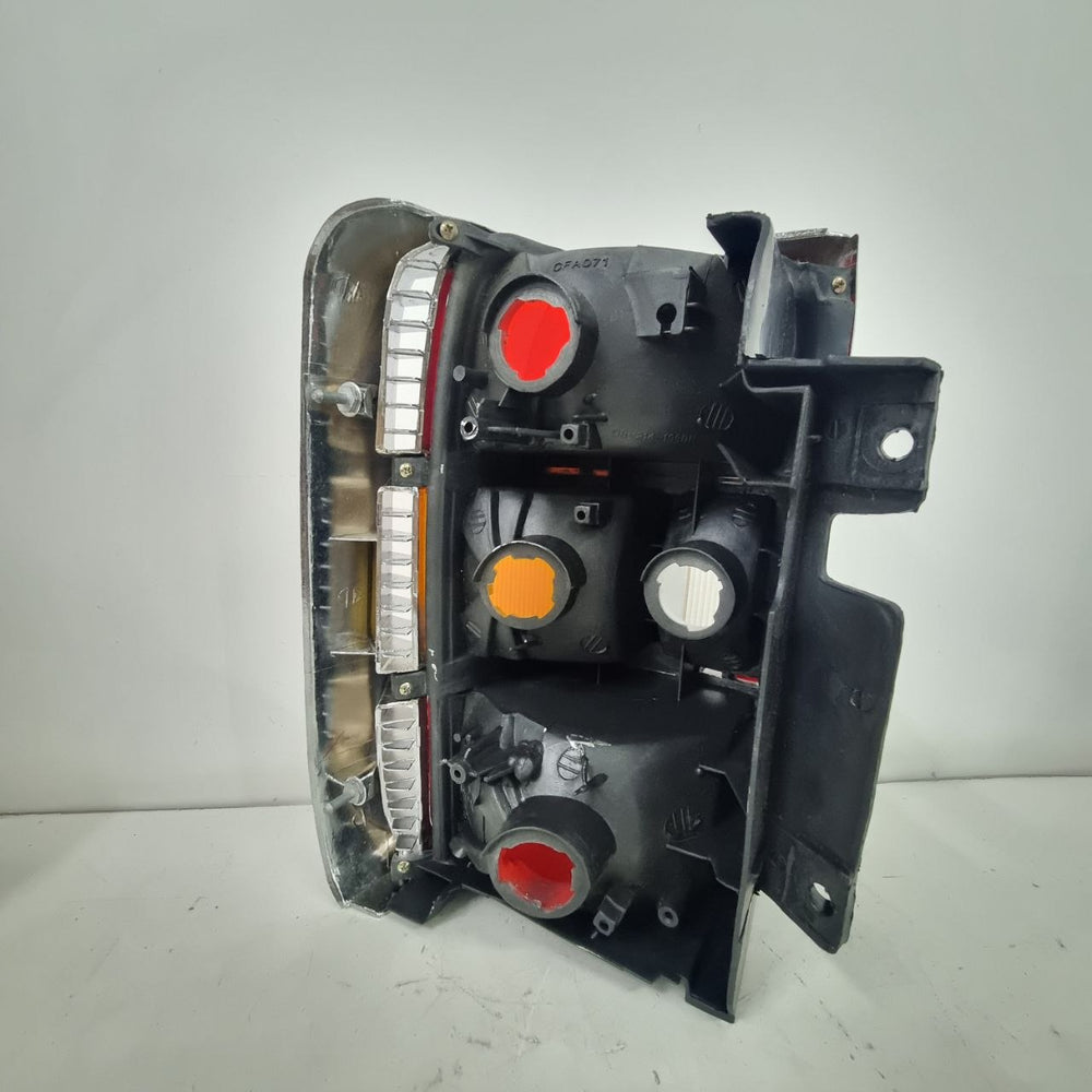 Lanterna Tras Dir Mitsubishi Pajero Sport 1998/2000