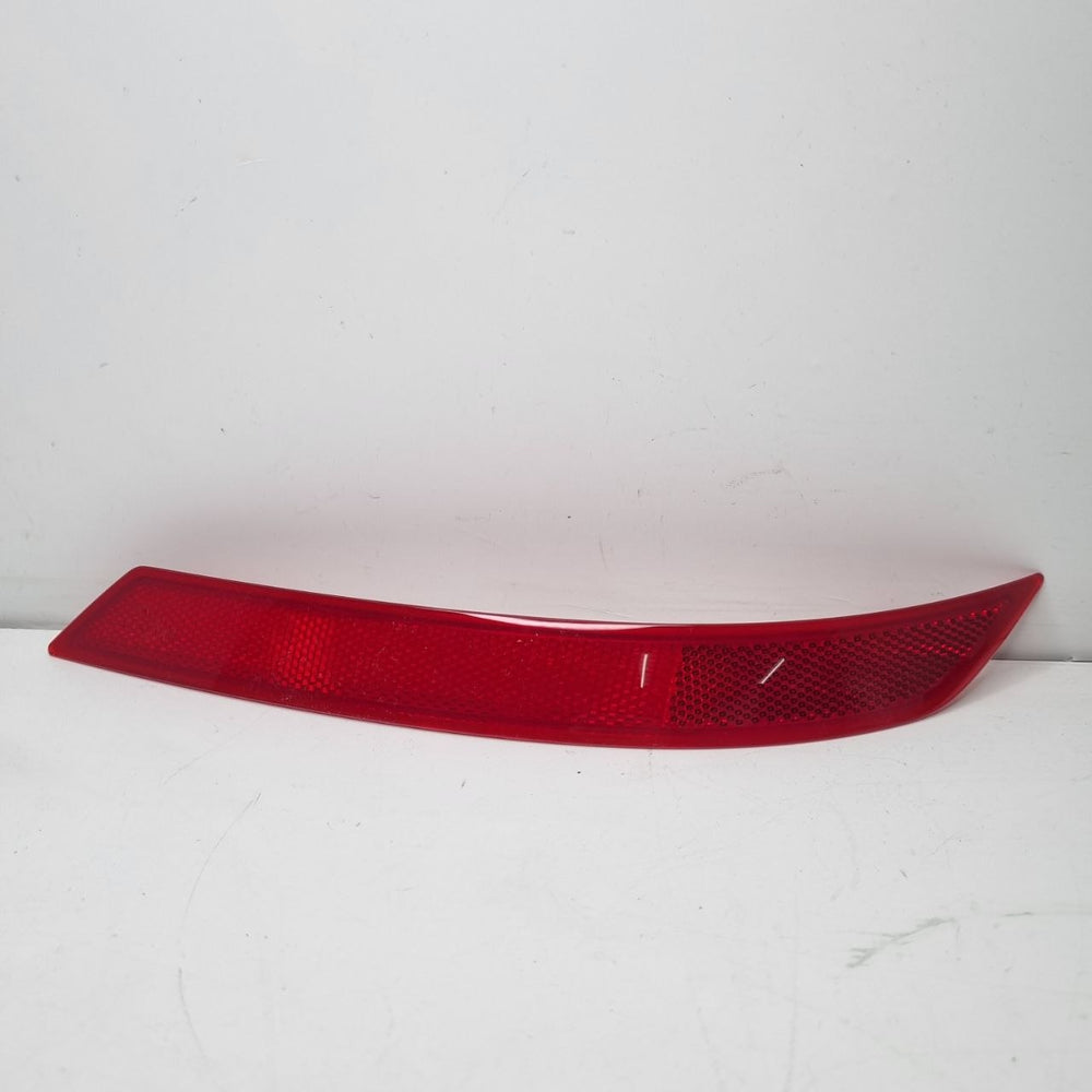 Refletor Para-choque Traseiro Esquerdo VW Voyage 2013/2022 Novo