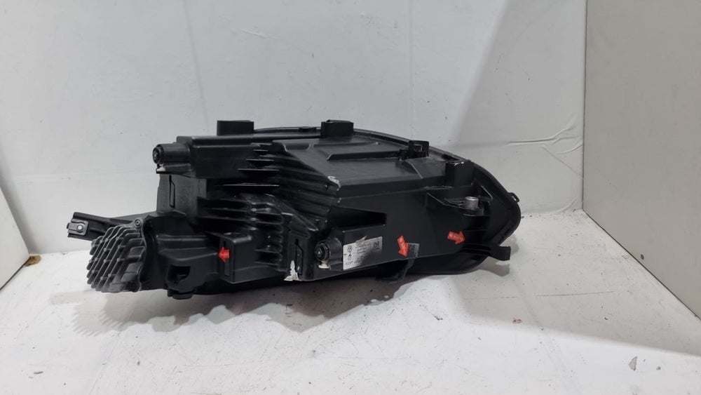 Farol Dianteiro Direito VW Nivus 2021/2023 Usado