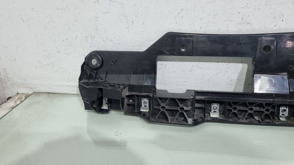 Moldura Superior Fixação Radiador Fiat Strada 2020/2026