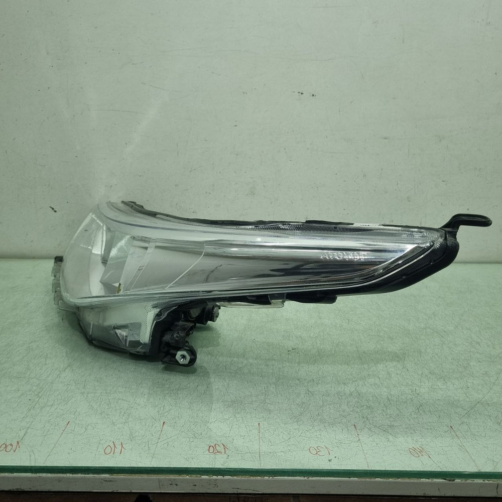 Farol Diant Esq Toyota Yaris 2017/2022 Usado