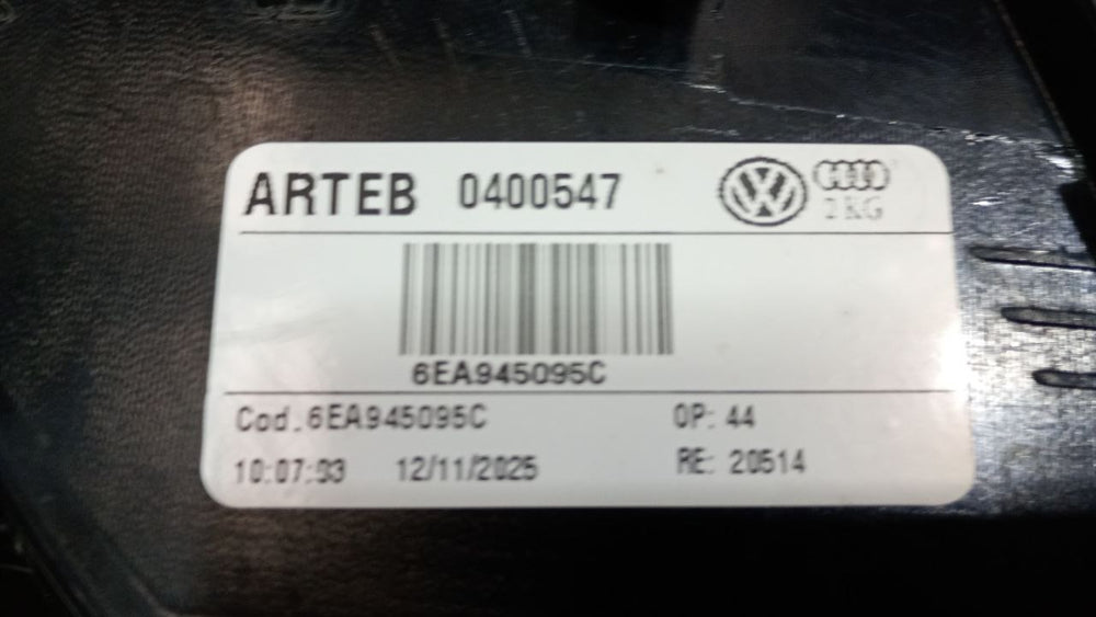 Lanterna Tras Esq Volkswagen Polo Track 2023/2026