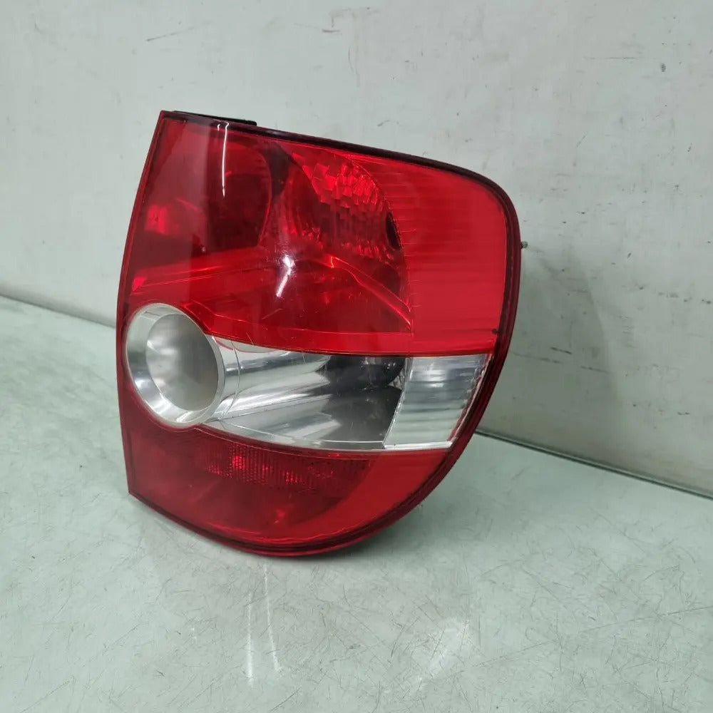 Lanterna Direita Volkswagen Fox 2004/2010 Recon