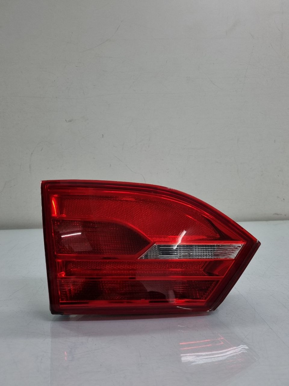 Lanterna Esquerda Jetta 2011/2015 Jetta Sedan Tampa Original