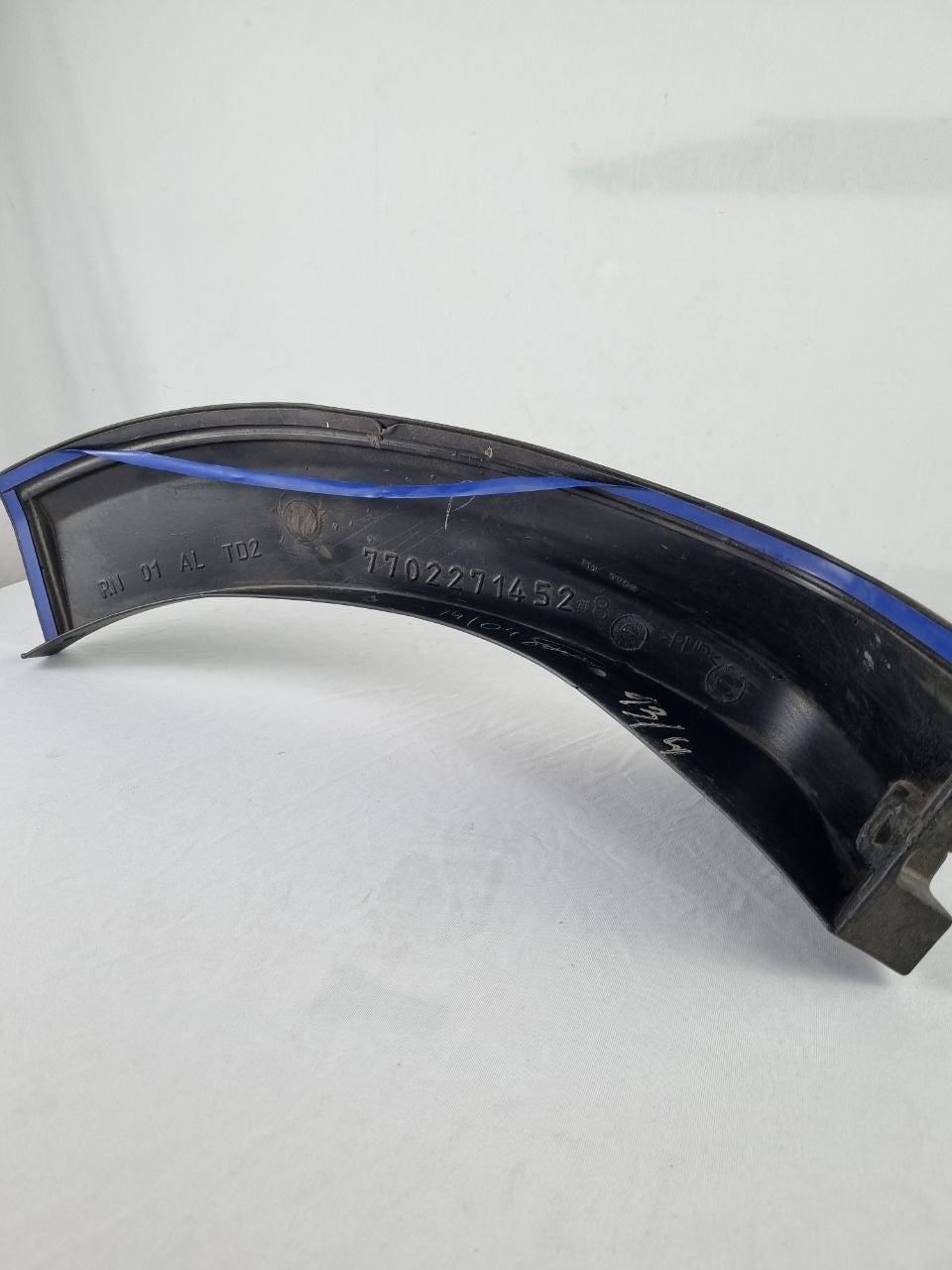 Moldura Parachoque Tras Esq Renault Duster 2016/2020