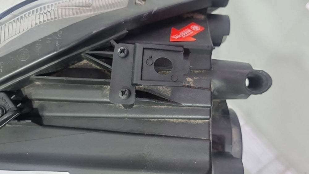 Farol Diant Dir VW Polo Track 2023/2024 Usado