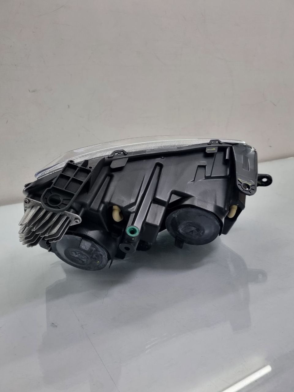 Farol Esquerdo Duster 2020/2022 Masc Negra C/Led