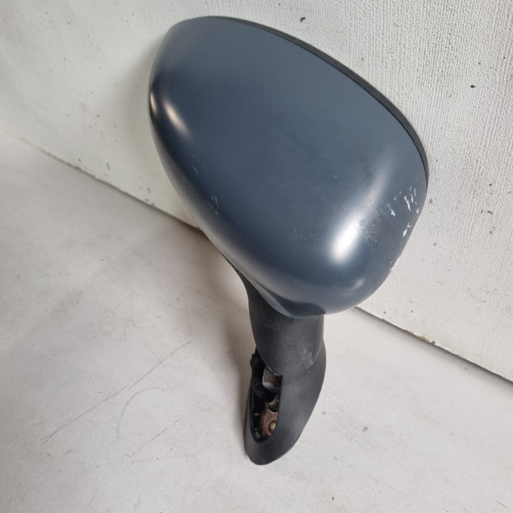 Retrovisor Do Lado Direito Fiat Punto Modelos 2009/2016