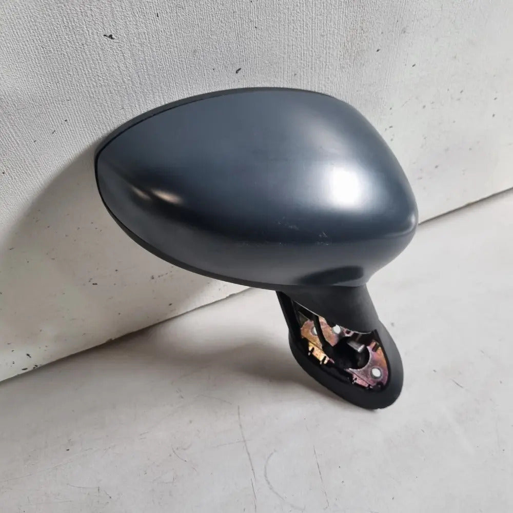 Retrovisor Do Lado Direito Fiat Punto Modelos 2009/2016
