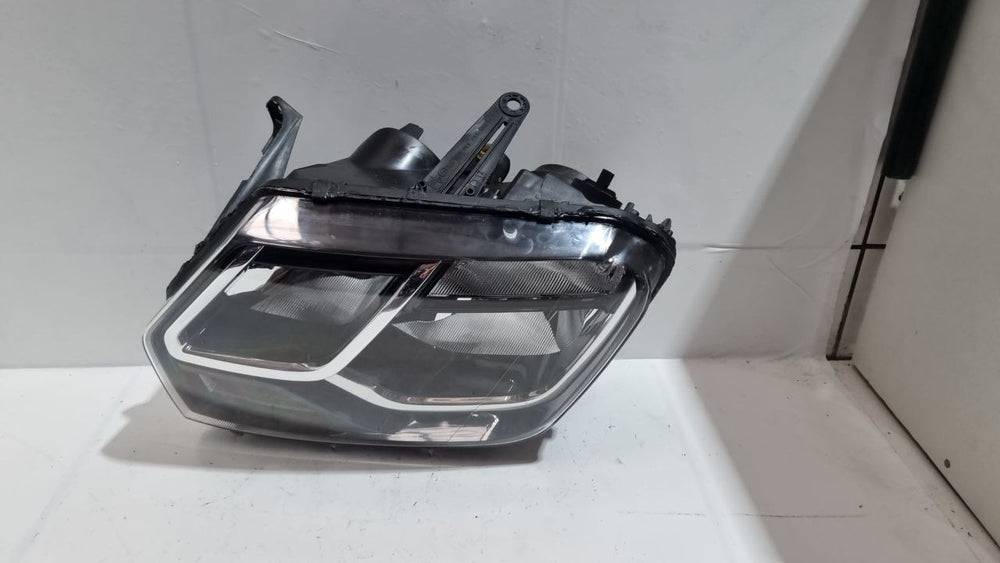 Farol Diant Esq Renault Duster 2017/2024 Usado