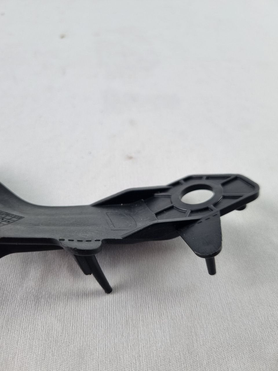 Reforço Fixação Farol Diant Dir Peugeot 2008 2018/2024