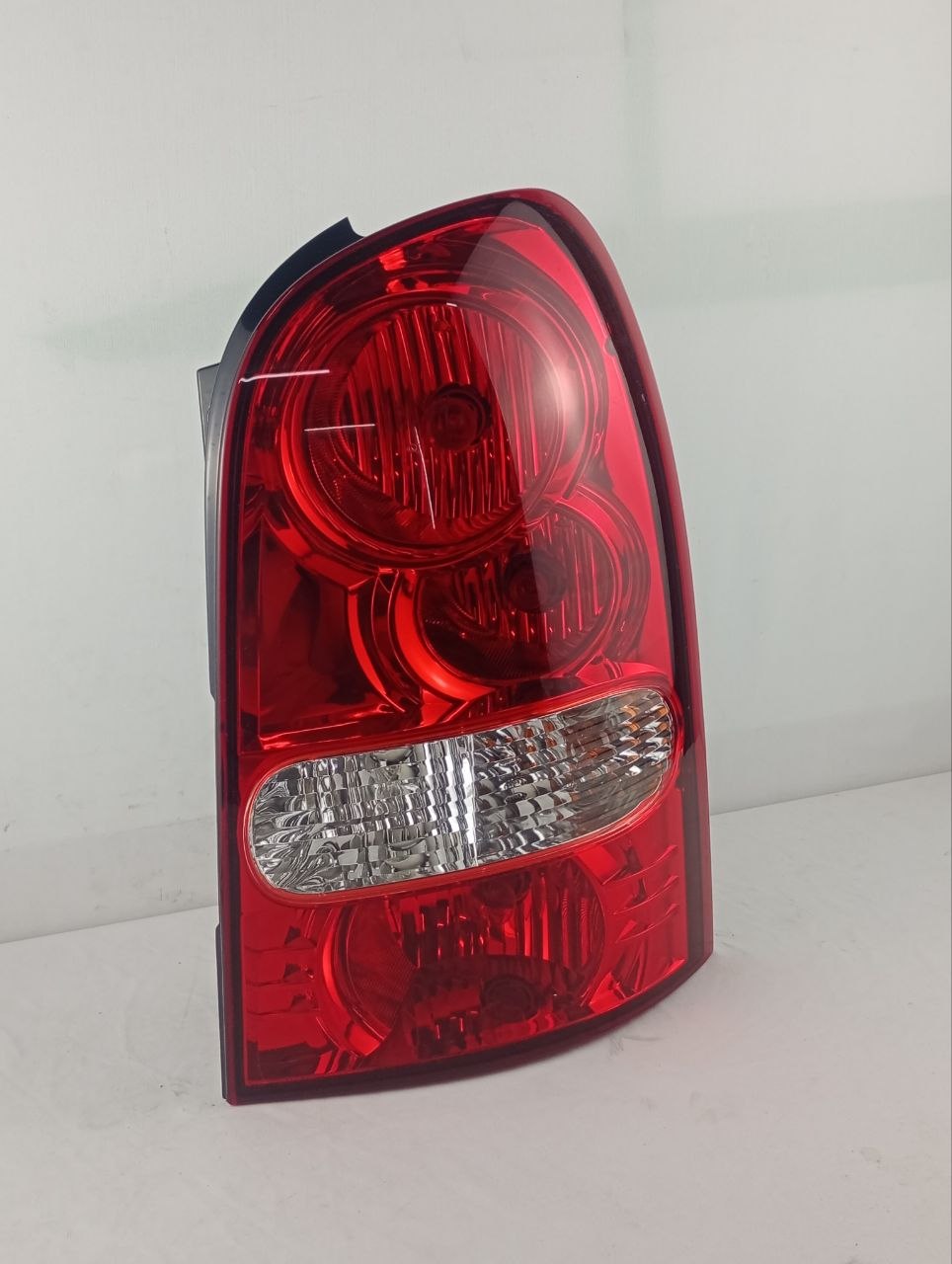 Lanterna traseira lado direito ssangyong rexton 2006 a 2012