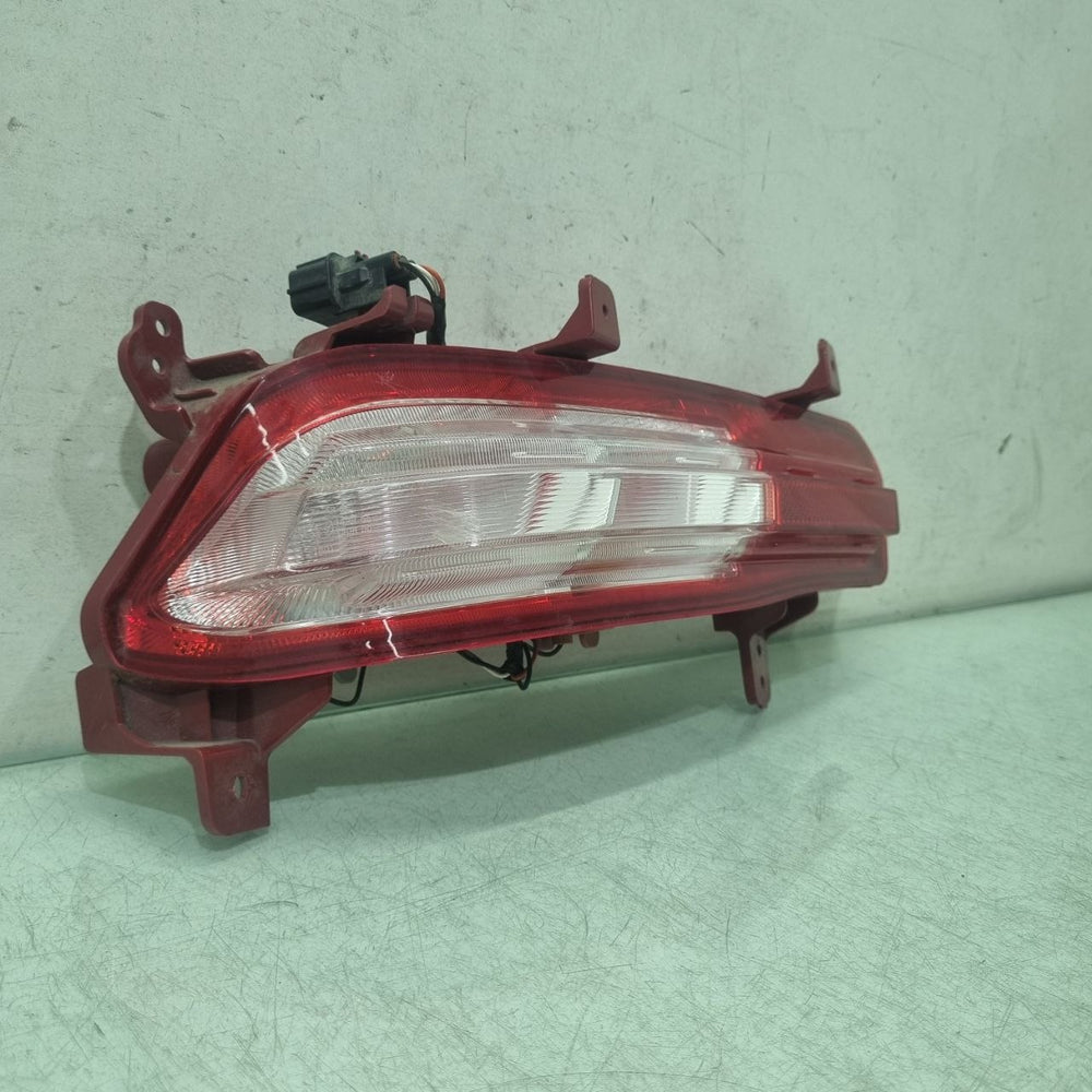 Lanterna Tras Esq Para-choque Hyundai HB20 Hatch 2023/2025