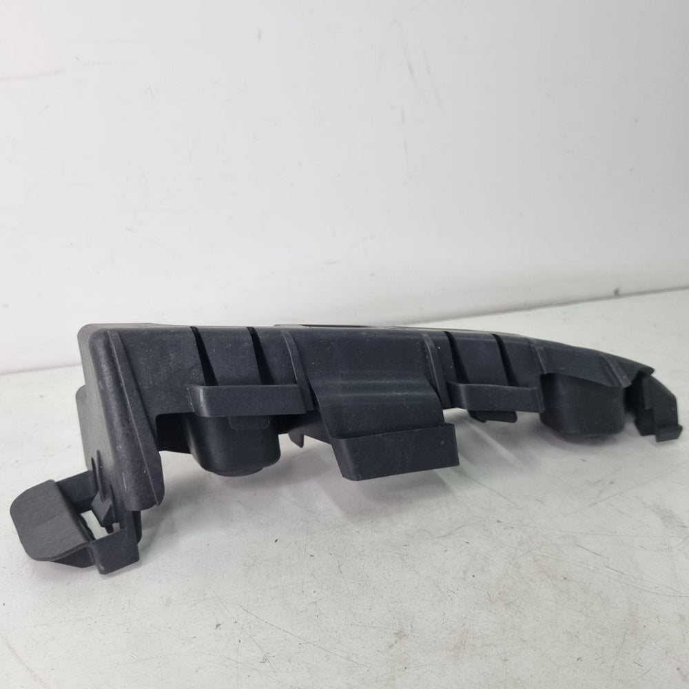 Suporte Para-choque Tras Esq Chevrolet Cruze 2011/2016