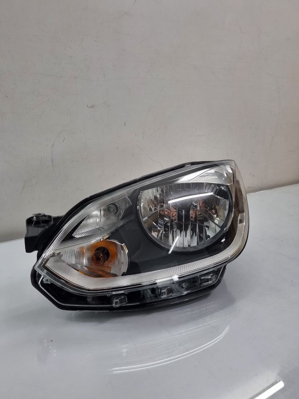 Farol Esquerdo UP 2014/2017 Masc Negra Original