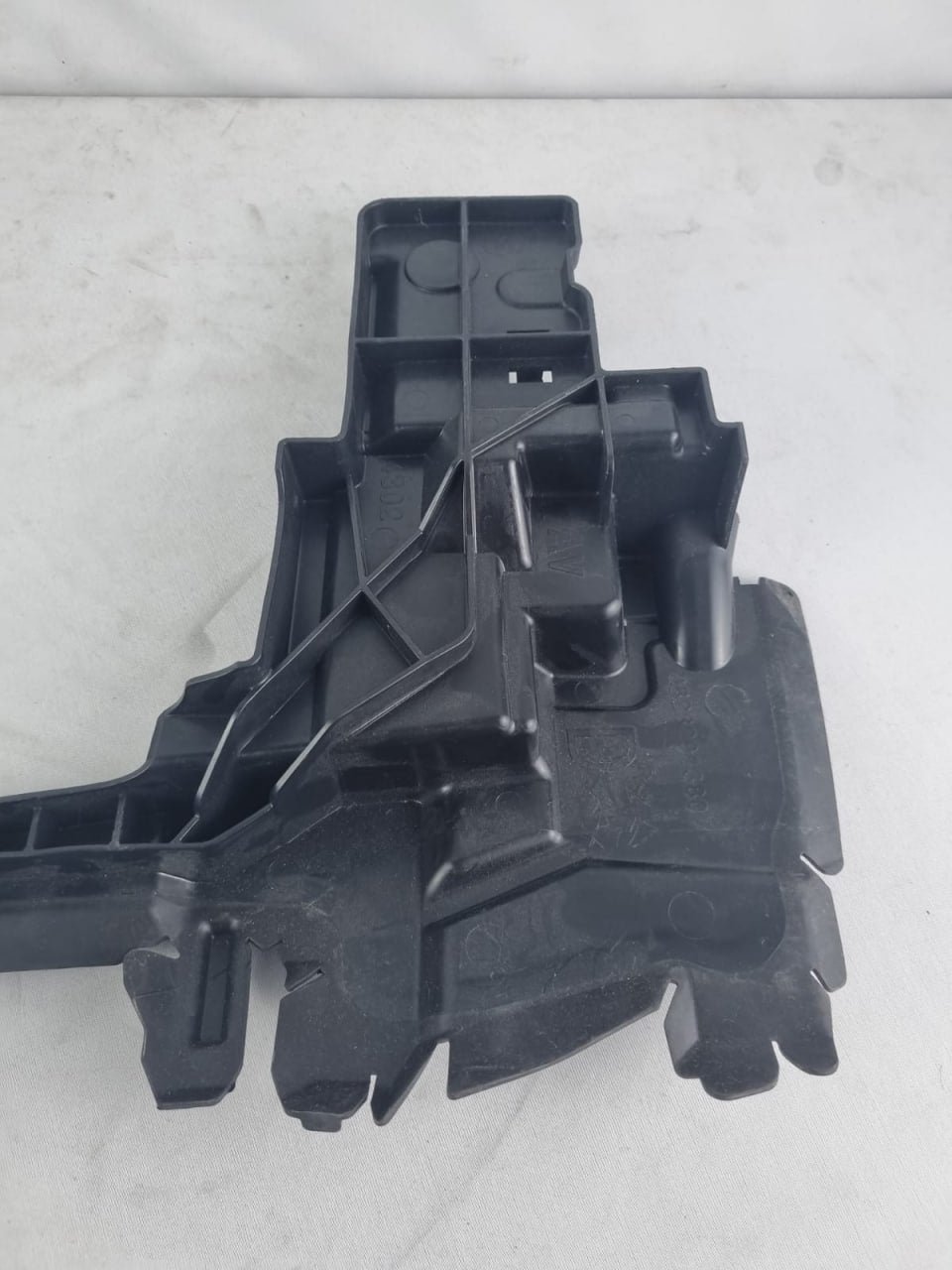 Defletor Radiador Peugeot 208 2013/2024 Novo