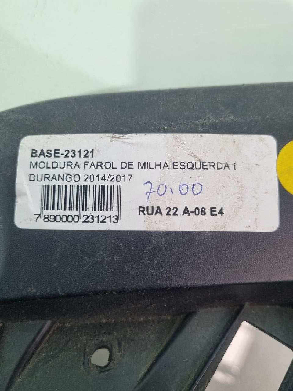 Moldura Farol de Milha Esquerda Dodge Durango 2014/2017 Usado