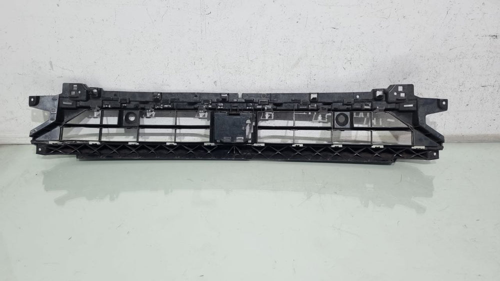 Grade Inferior Parachoque Diant Audi Q3 2020/2023