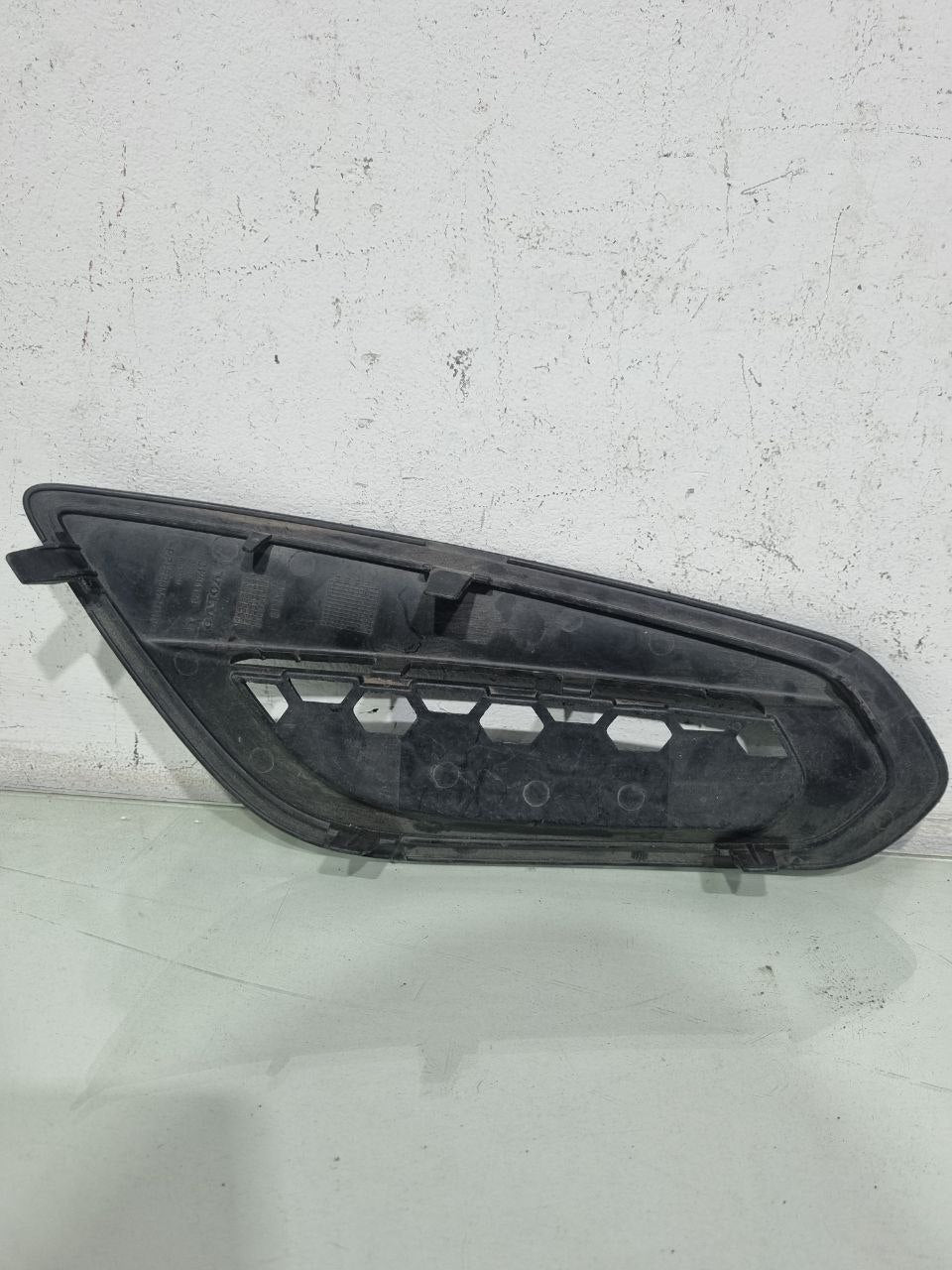 Moldura Farol de Milha Esquerda Volvo S60 2011/2013 Usado