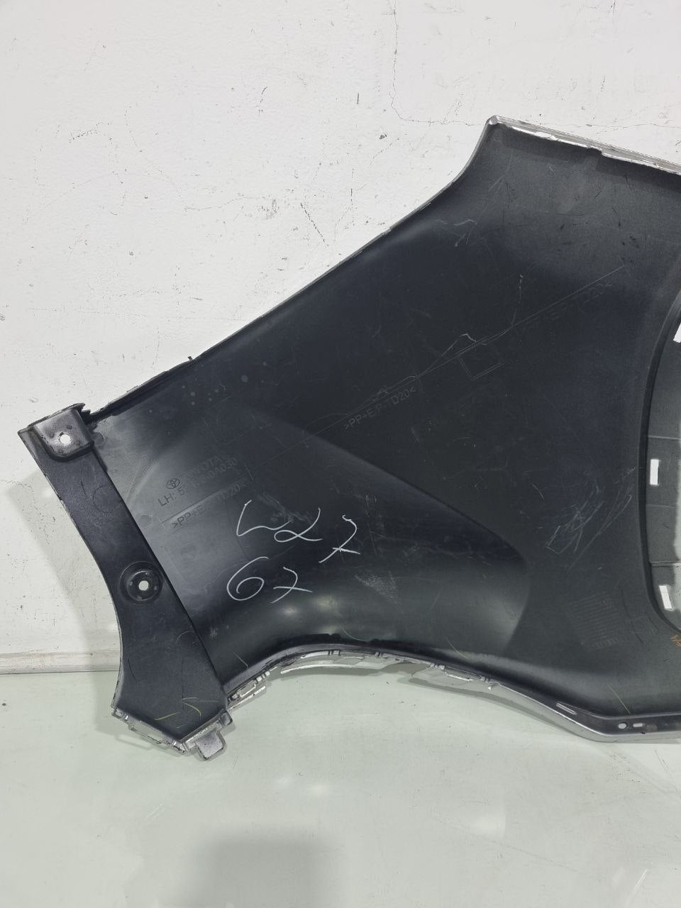 Ponteira Traseira Esquerda Toyota Corolla Cross 2021/2024
