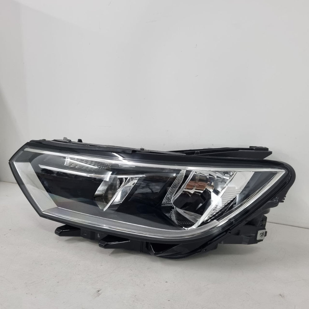 Farol Diant Esq Volkswagen Passat B8 2014/2023
