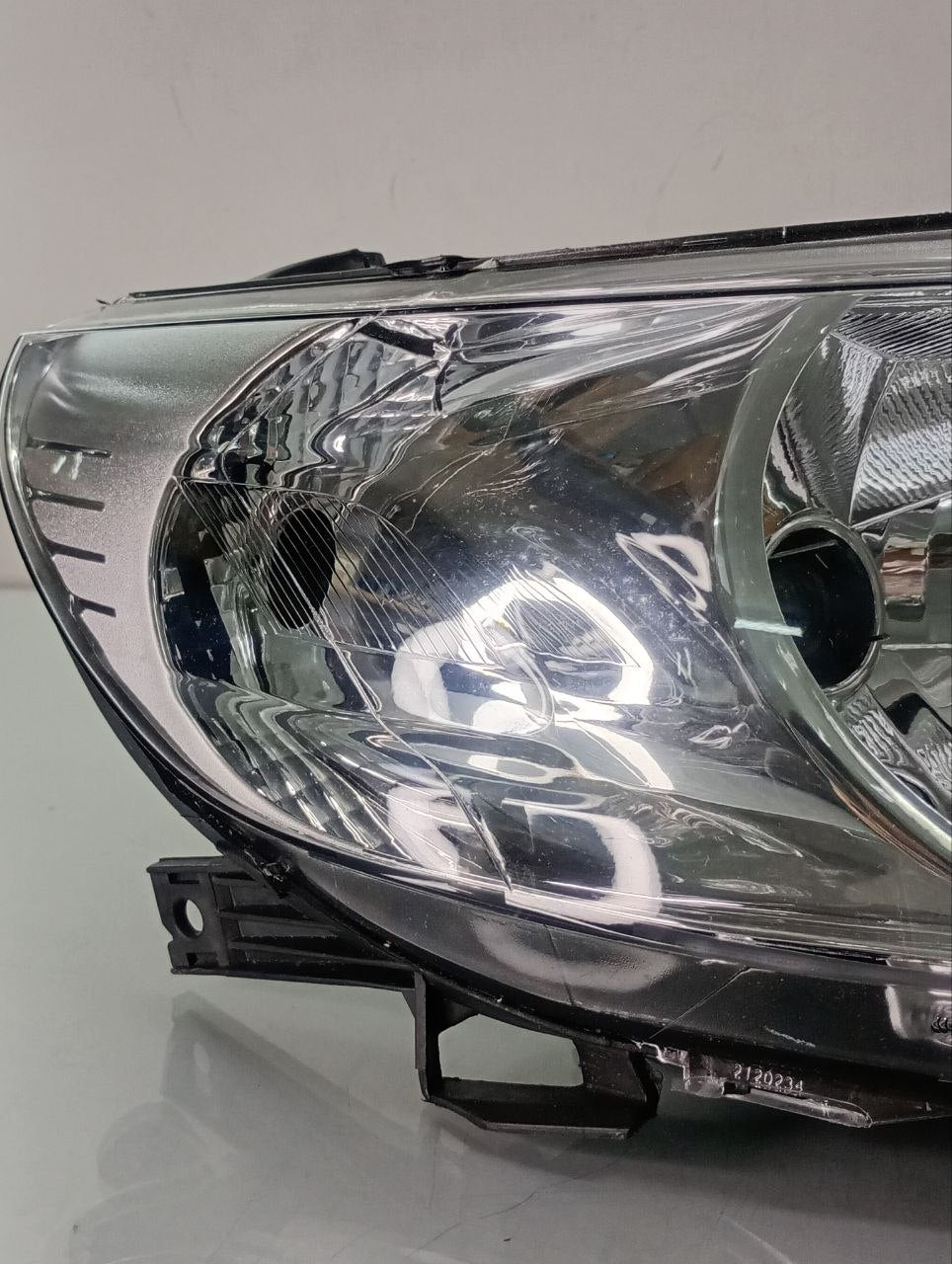 Farol direito gol GV 2009/2012 
Gol Saveiro Voyage original