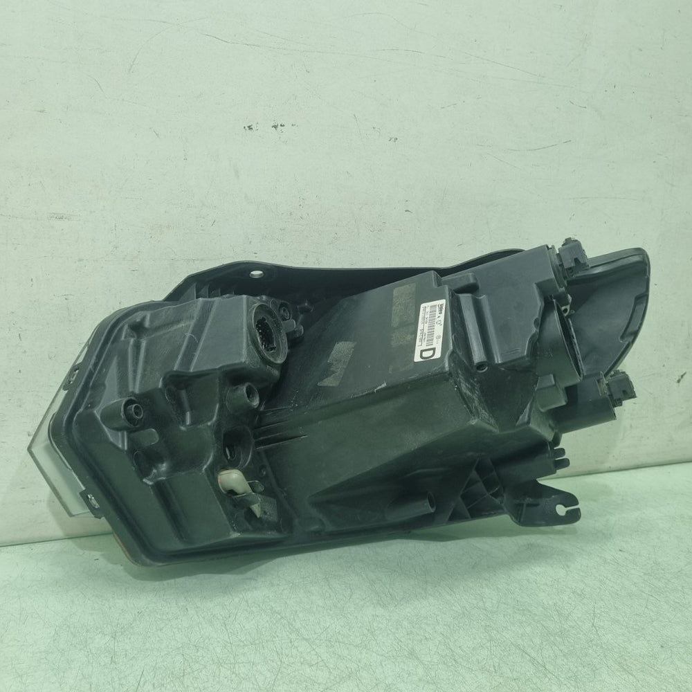 Farol direito Saveiro robust foco simples 18/23