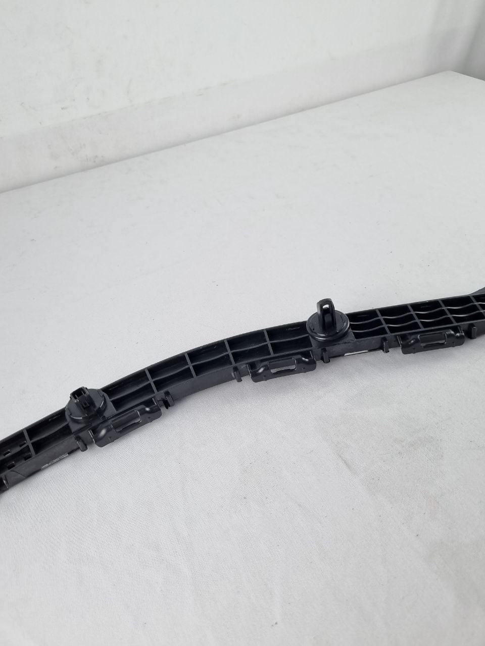 Suporte Guia Parachoque Tras Toyota Corolla 2014/2019