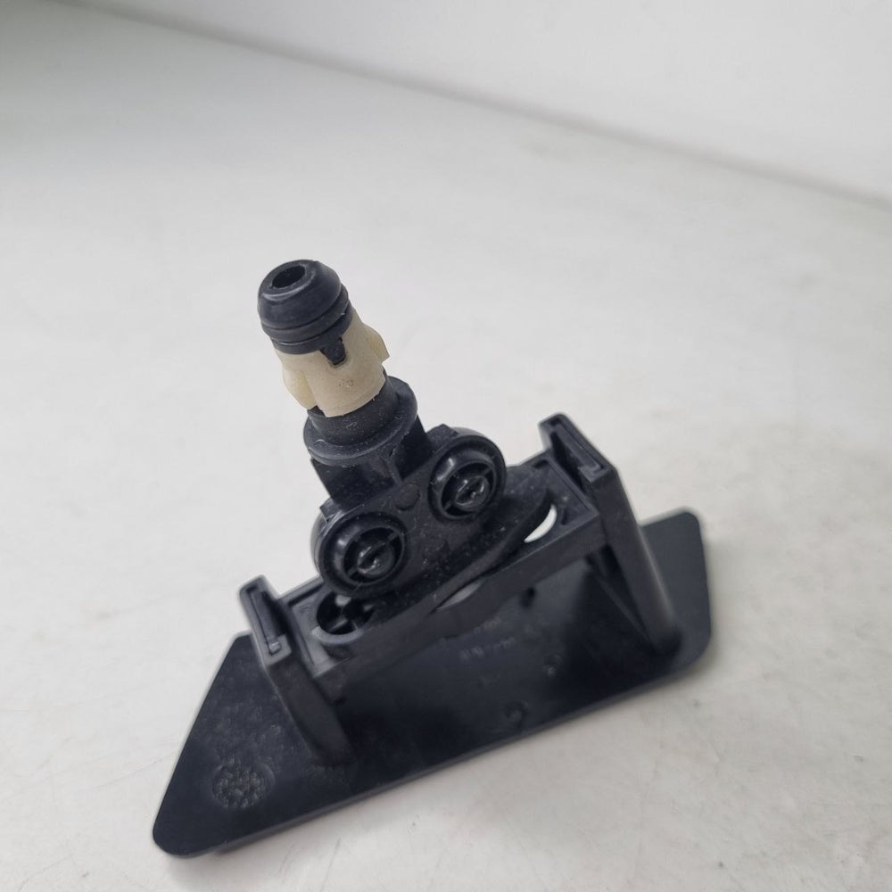 Tampa Esguicho Xenon Diant Direito Volkswagen Golf 2008/2012