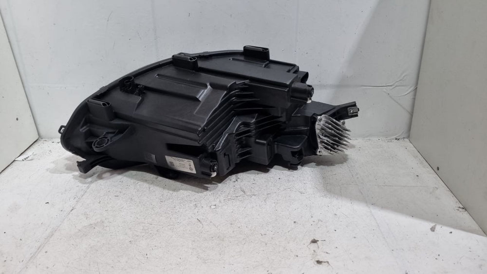 Farol lado esquerdo led Volkswagen nivus 2022 a 2025