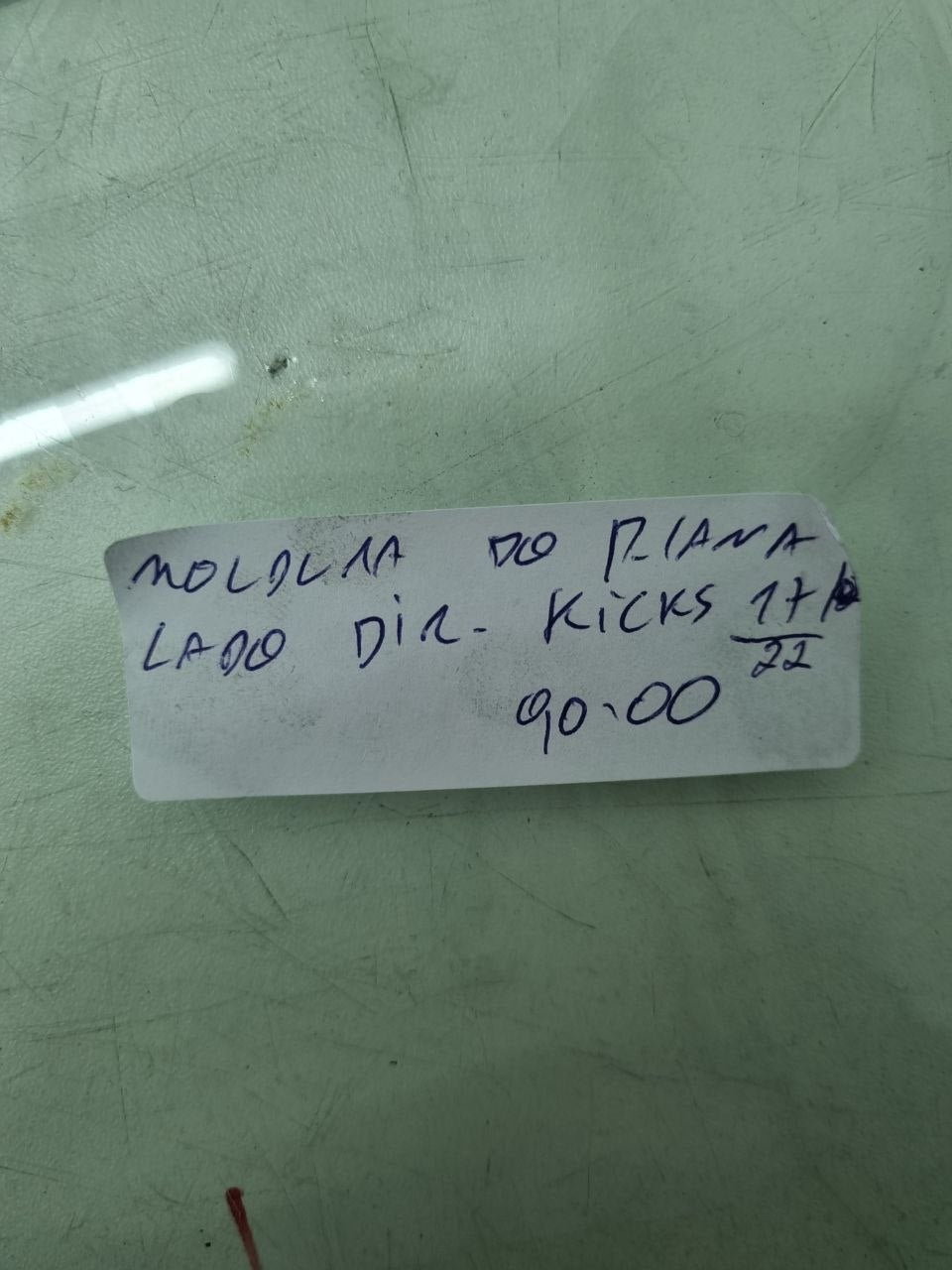 Moldura Passarueda Traseira Direita Nissan Kicks 2017/2022 Usado