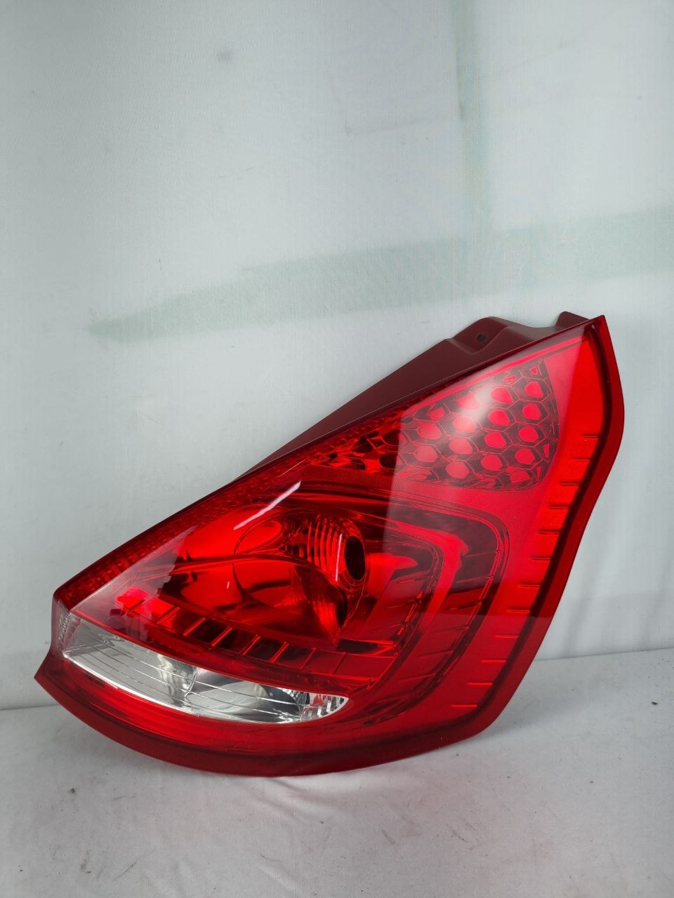 Lanterna Direita New Fiesta Hatch 2010/2012 Importado