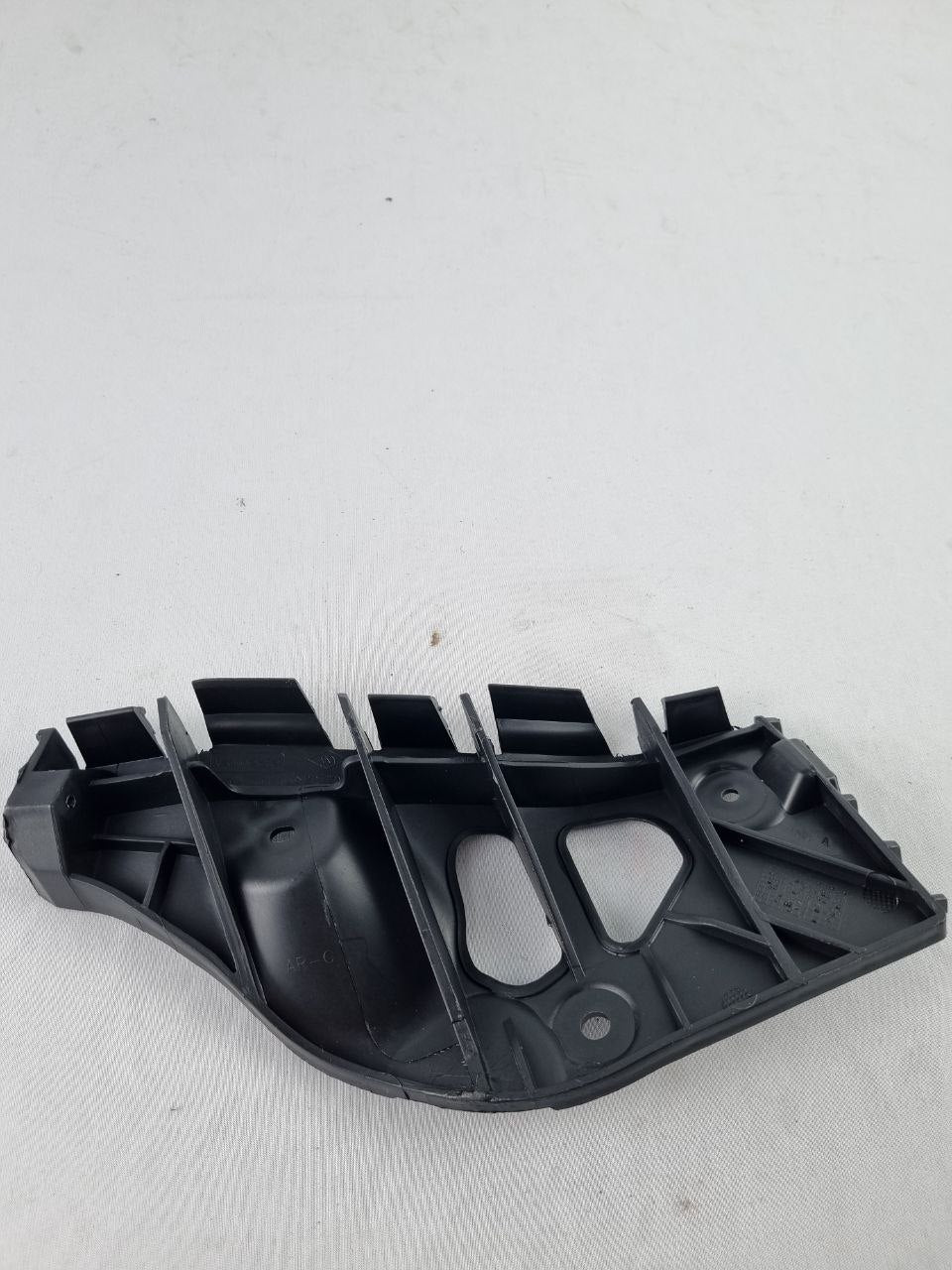 Suporte Para-choque Tras Dir Renault Sandero 2007/2014
